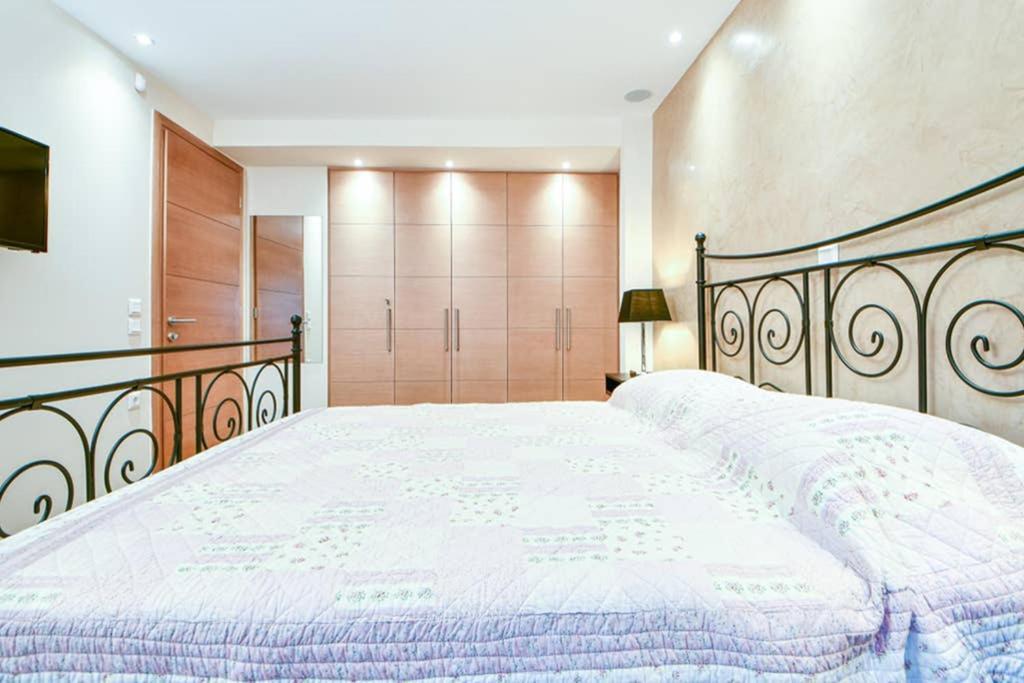 Modern Hospitality, With Private Garden, Athen